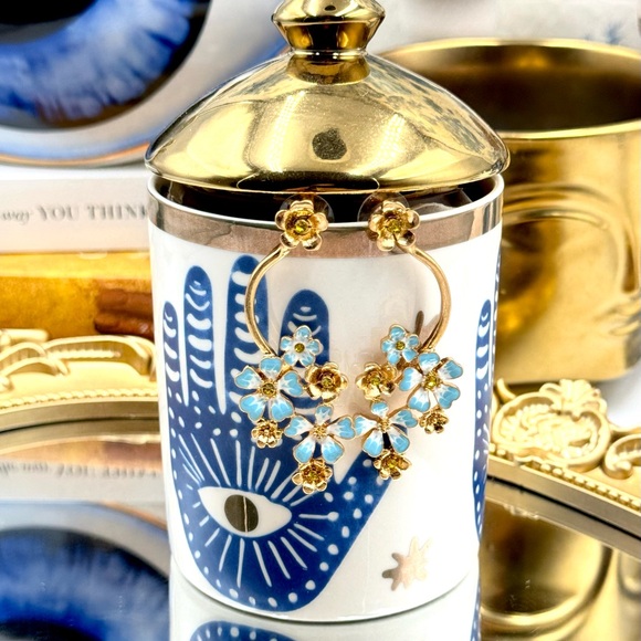 🆕 OSCAR DE LA RENTA🧿 NWOT Blue Forget-Me-Not Hand Painted Flower Drop Earring - Picture 7 of 15